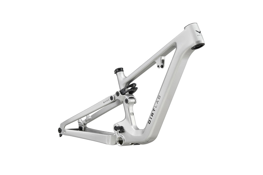 Dirtlab Iuhu CP pedal MTB frame — Concentric Pivot suspension, Gloss Silver Metallic finish