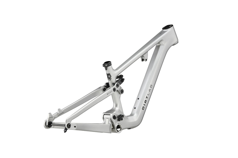 Dirtlab Iuhu CP pedal MTB frame — Concentric Pivot suspension, Gloss Silver Metallic finish