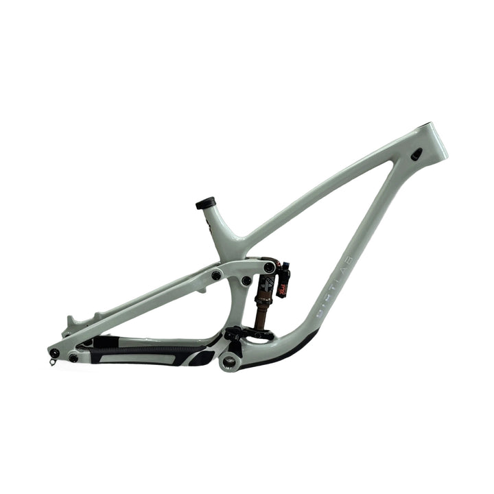 Iuhu HL (Menace) carbon frame, side view - gloss green