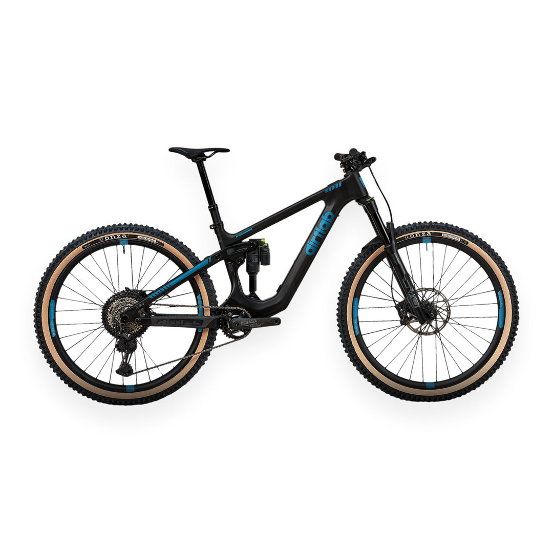 Paratu HL (E-Menace) complete eMTB build, side view - black, blue decals