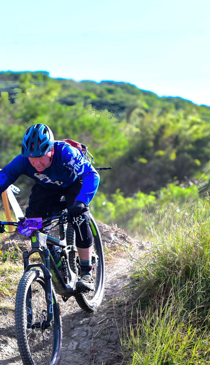 Paratu HL (E-Menace) on the trail